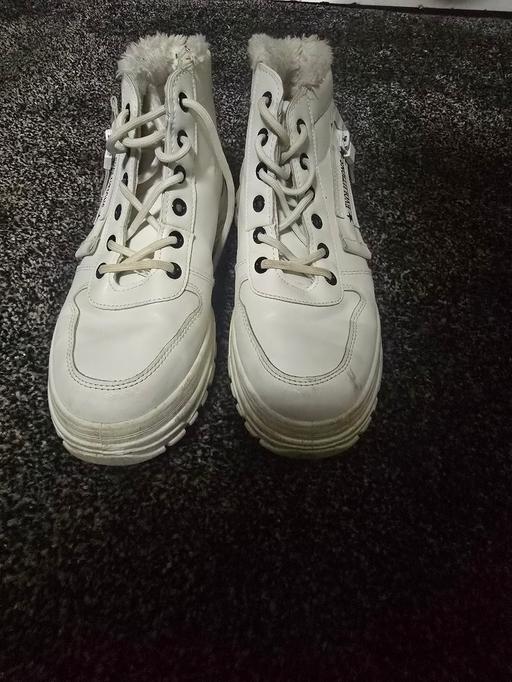 Buy & Sell Doddington Fenland - Photos for Women’s White Faux Leather Winter Boots – UK