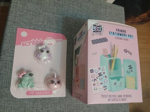 courses Radcliffe Bury - Photos for Girls Stationary Rubbers & Pot New