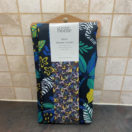 Buy & Sell Roby Knowsley - Photos for Zebra Fabric Shower Curtain