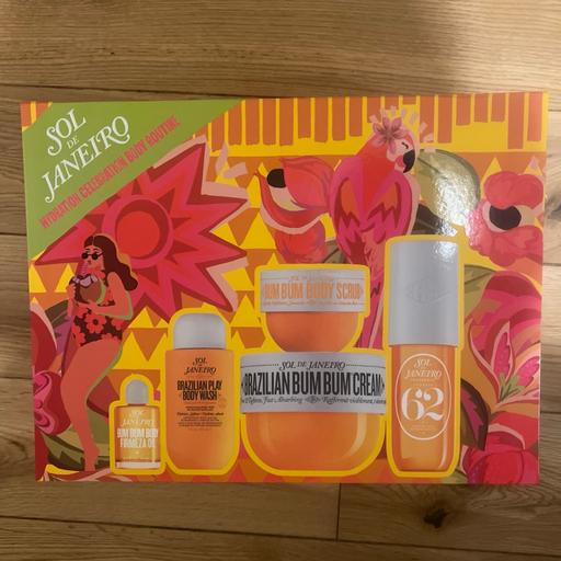Buy & Sell Hollywood Bromsgrove - Photos for Sol de janeiro hydration celebration gift set