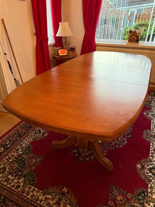 Buy & Sell Saint Annes Fylde - Photos for Solid wood extending table