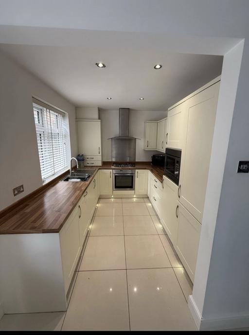 Buy & Sell Aigburth Liverpool - Photos for Beige/ivory shaker kitchen