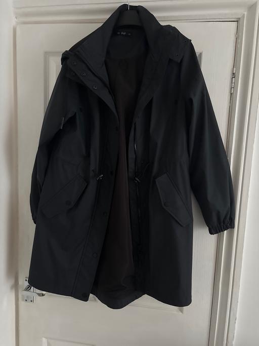 Buy & Sell Wombwell Barnsley - Photos for New F&F navy size Small waterproof coat