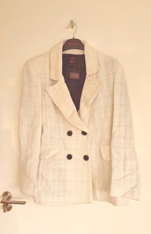 Buy & Sell Whitechapel East London - Photos for Chic white jacket