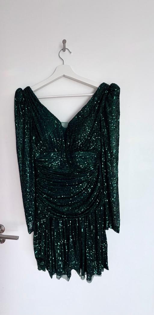 Buy & Sell Whitechapel East London - Photos for Green sequined dress