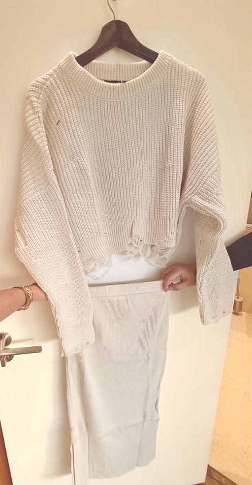 Buy & Sell Tower Hill Central London - Photos for Midi skirt with matching sweater