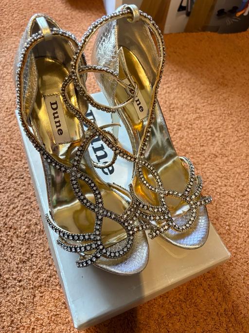 Buy & Sell Abbey Road North West London - Photos for High heel