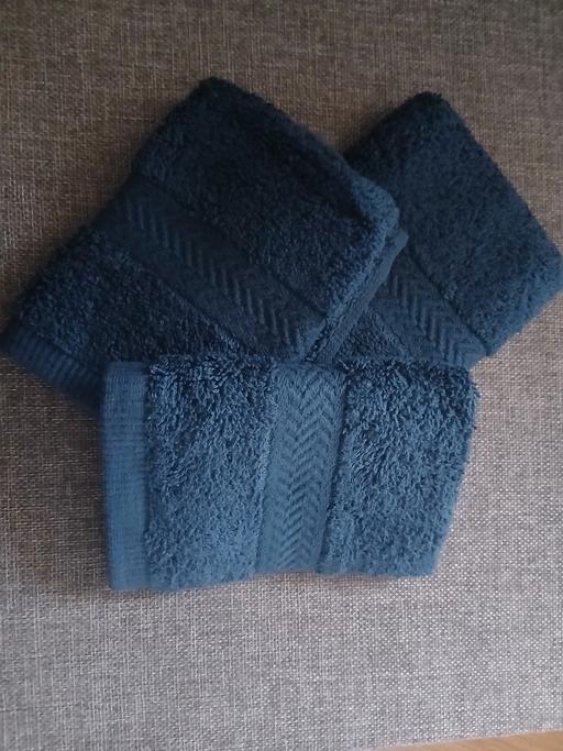 Buy & Sell Bradley Fold Trading Estate Bury - Photos for 3 Facecloths New