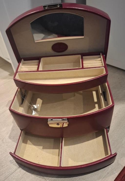 Buy & Sell Devons Road East London - Photos for Jewellery box