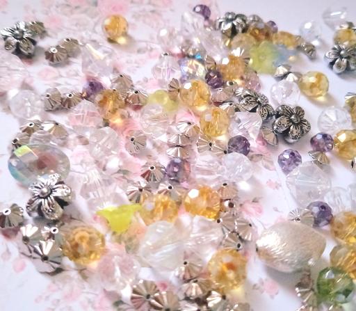 Buy & Sell Temple Central London - Photos for Bead Mix (x160) Silver Flowers Crystal Glass