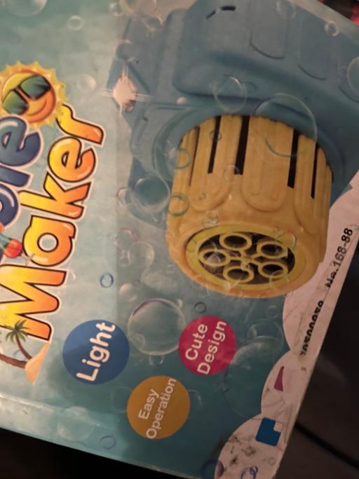 Buy & Sell Wednesfield Wolverhampton - Photos for New bubble machine 1£ each two available