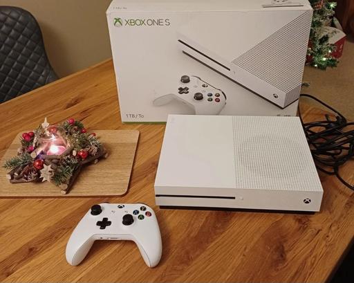Buy & Sell Rubery Birmingham - Photos for xbox one s 1tb With Leads Original Box