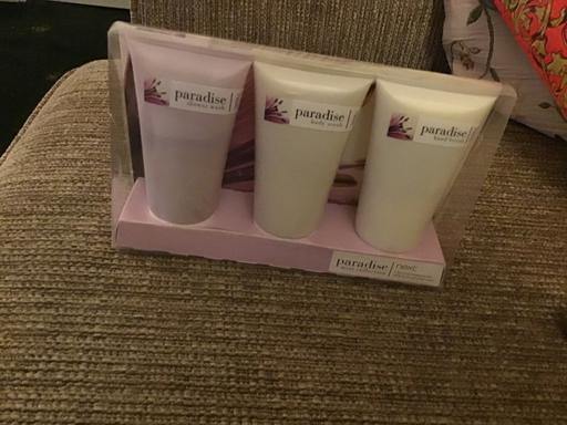 Buy & Sell Essington Wolverhampton - Photos for Next gift set BN