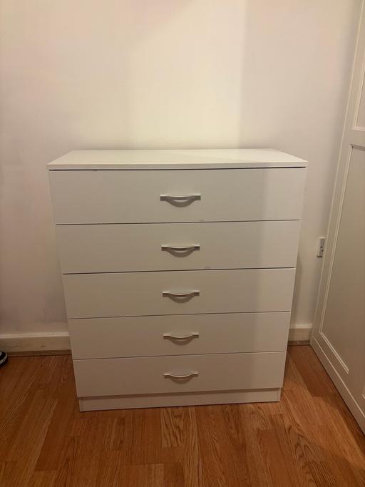 Buy & Sell South Hackney East London - Photos for White 5 chest of drawers