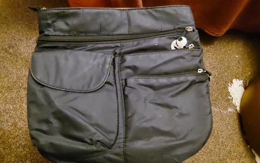 Buy & Sell Brighton City Centre Brighton - Photos for Ladies multi-pocket bag