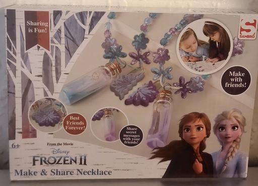 training Burton Latimer North Northamptonshire - Photos for Frozen make & share necklace