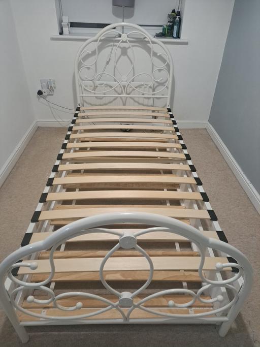 Buy & Sell Pontefract Wakefield - Photos for White Metal French Design Trundle Bed 3ft Sin