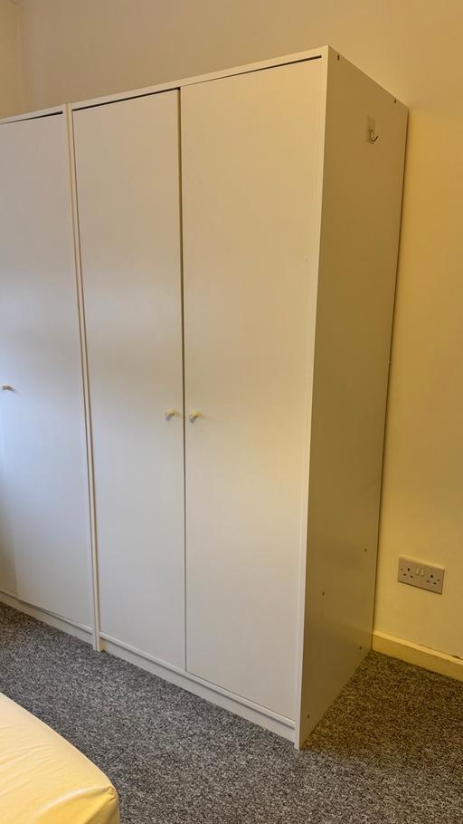 Buy & Sell Selhurst South East London - Photos for Ikea white single wardrobe KLEPPSTAD