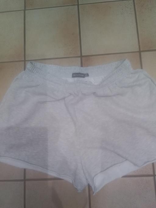 Buy & Sell Streetly Walsall - Photos for PRETTYLITTLETHING GREY SHORTS