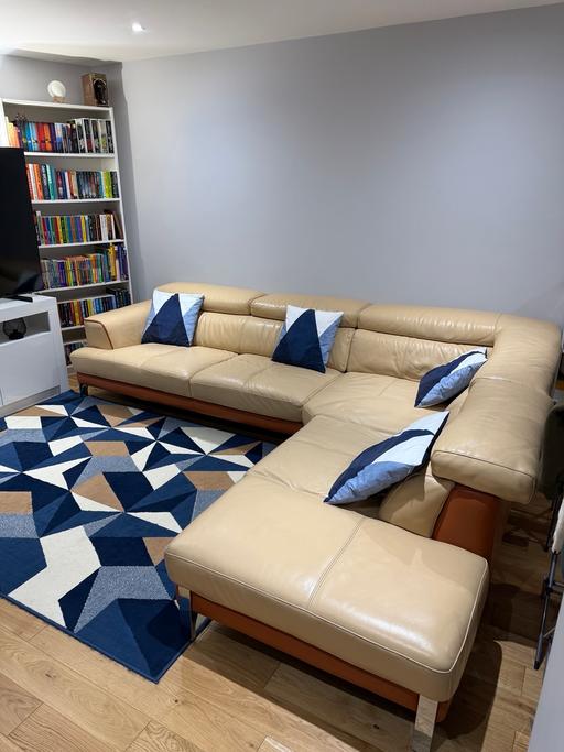 Buy & Sell South Quay East London - Photos for Leather couch