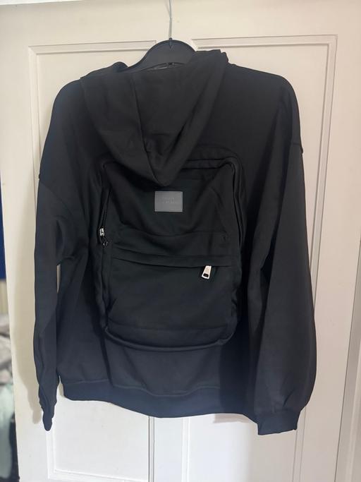 Buy & Sell - Photos for Black hoodie with built in backpack