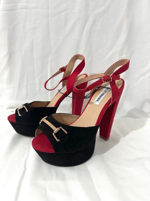 Buy & Sell Watford Three Rivers - Photos for Steve Madden Platform Heels 6