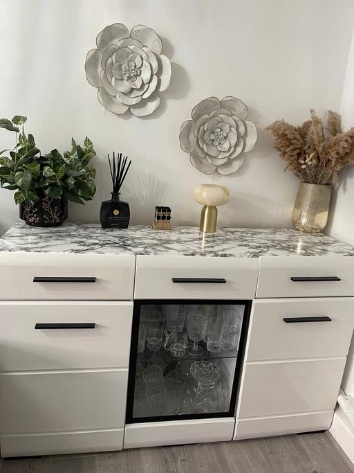 Buy & Sell Chelsea South West London - Photos for Chester/sideboard