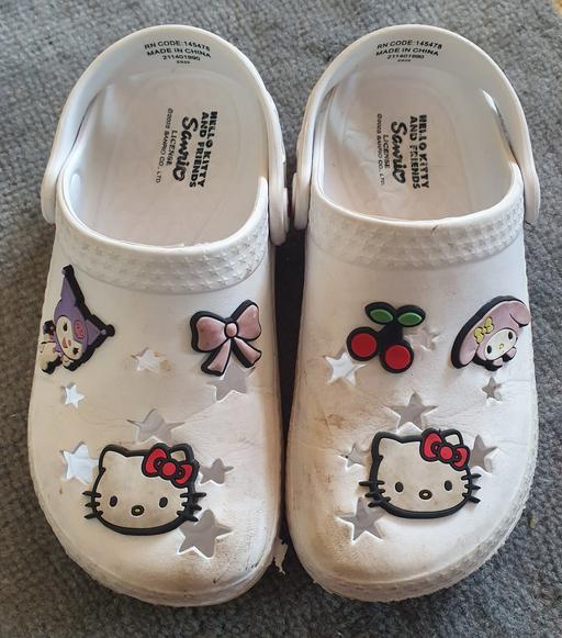 Buy & Sell Kings Heath Birmingham - Photos for FREE TOO COLLECT - GIRLS CROCS SIZE 11