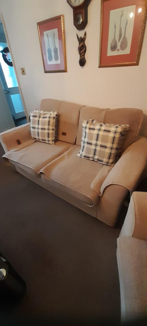 Buy & Sell Barbican Central London - Photos for sofa. 2/3 seater