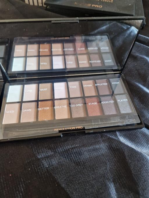 Buy & Sell Dosthill Tamworth - Photos for REVOLUTION EYE SHADOW.