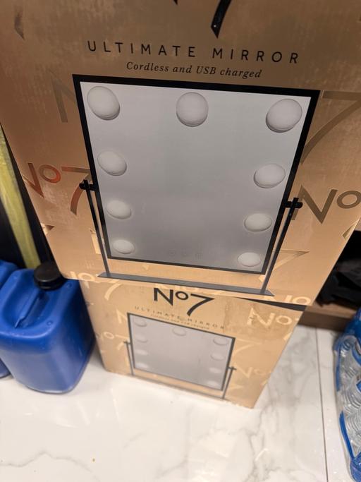 Buy & Sell Purley Croydon - Photos for Beauty mirror