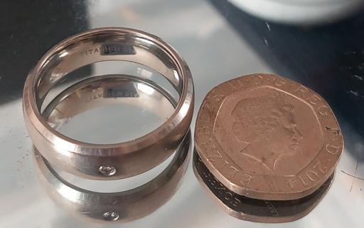 Buy & Sell Thatto Heath Saint Helens - Photos for Gents titanium diamond set ring