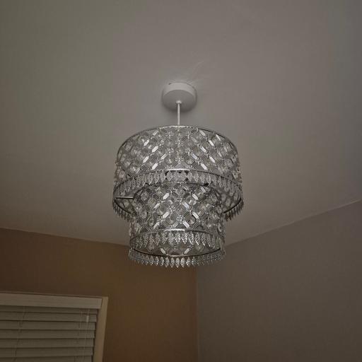 Buy & Sell Bloxwich Walsall - Photos for Silver Crystal Lightshade