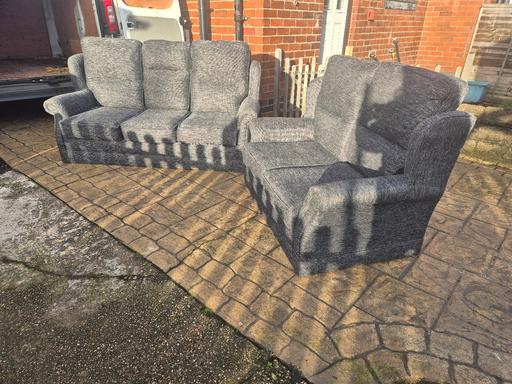Buy & Sell Longley Sheffield - Photos for grey 2 and 3 seater sofas