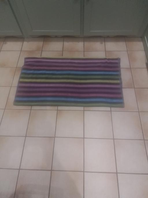 Buy & Sell Sutton Coldfield Birmingham - Photos for LARGE STRIPED BATH SHEET