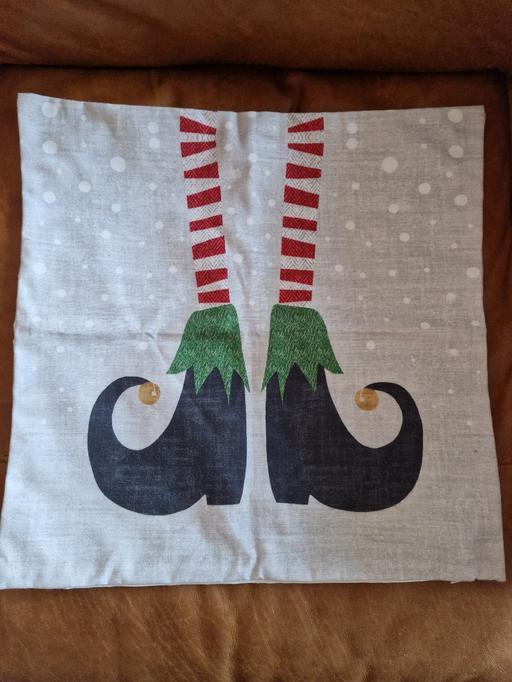 Buy & Sell Moseley Village Wolverhampton - Photos for BNWOT Dunelm Christmas Cushion Cover