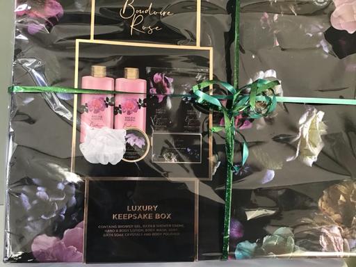 Buy & Sell Princes End Sandwell - Photos for Gift set