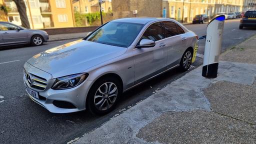 Vehicles Battersea South West London - Photos for Mercedes C Class 350e