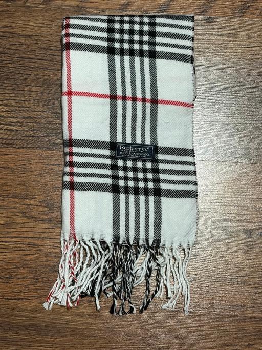 Buy & Sell Bracknell Bracknell Forest - Photos for Burberry scarf
