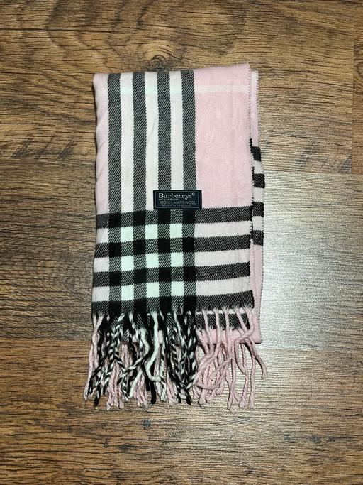Buy & Sell Bracknell Bracknell Forest - Photos for Burberry scarf