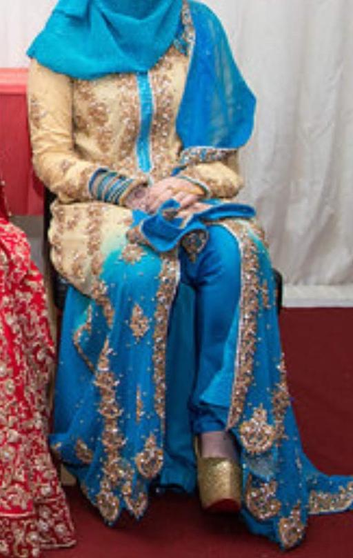 Buy & Sell Hazlemere Buckinghamshire - Photos for Gorgeous lengha with trail