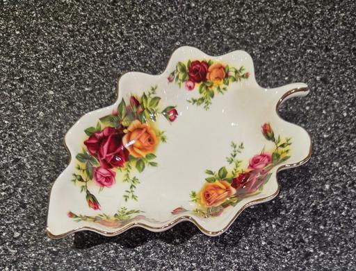 Buy & Sell Westgate-on-Sea Thanet - Photos for PRETTY LEAF PLATE