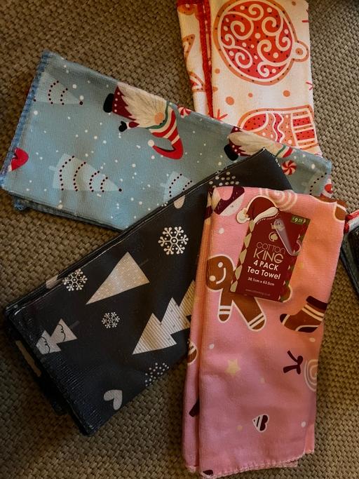 Buy & Sell Wednesfield Wolverhampton - Photos for New Christmas tea towel sets