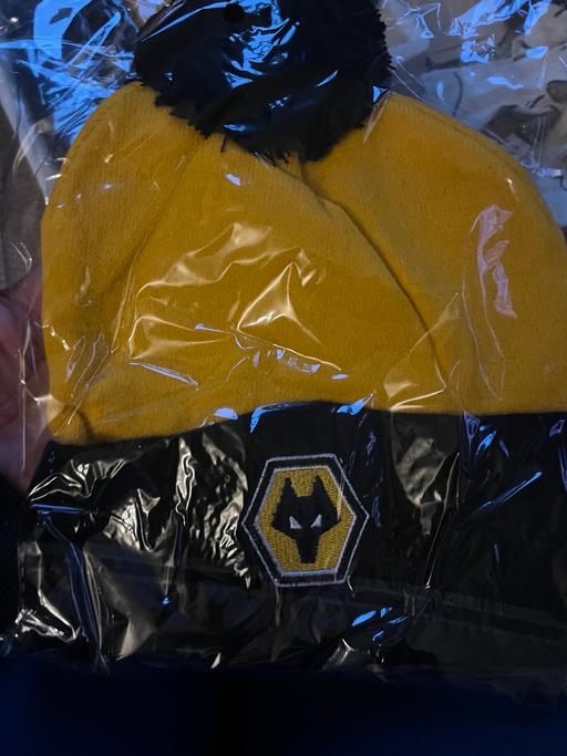 Buy & Sell Wednesfield Wolverhampton - Photos for New wolves hats 4£ each a few