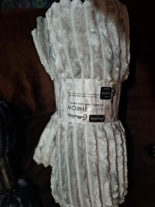 Buy & Sell Woodsetton Dudley - Photos for THROW