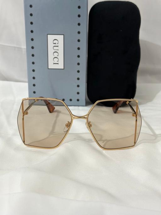Buy & Sell Bushey Hertsmere - Photos for Gucci Women’s Square Sunglasses Brown Gold