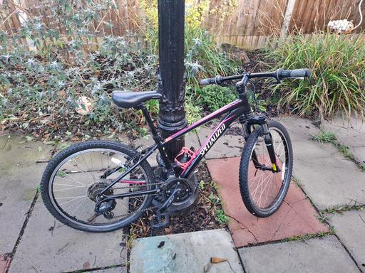 Buy & Sell Timperley Trafford - Photos for Specialized girls bike
