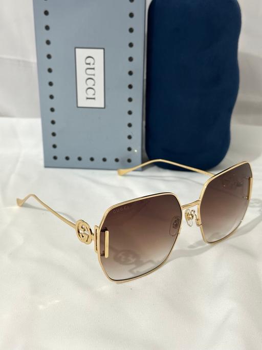 Buy & Sell Bushey Hertsmere - Photos for Gucci Women’s Square Sunglasses Brown Gold
