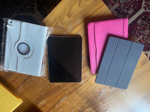 Buy & Sell Small Heath Birmingham - Photos for iPad Air x 3 2nd gen as new with new cases