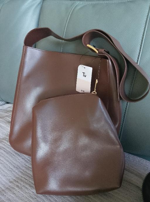 Buy & Sell - Photos for ladies hand bag.